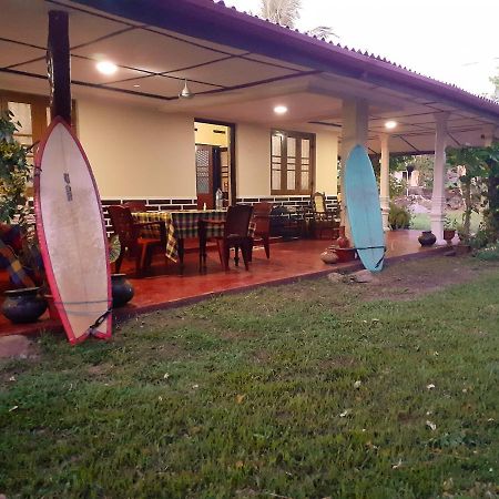 Dreams Garden Surf Lodge Oost-Oost-Midigama Buitenkant foto