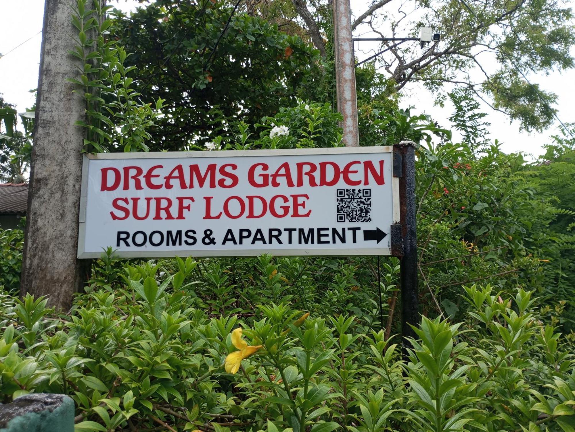 Dreams Garden Surf Lodge Oost-Oost-Midigama Buitenkant foto